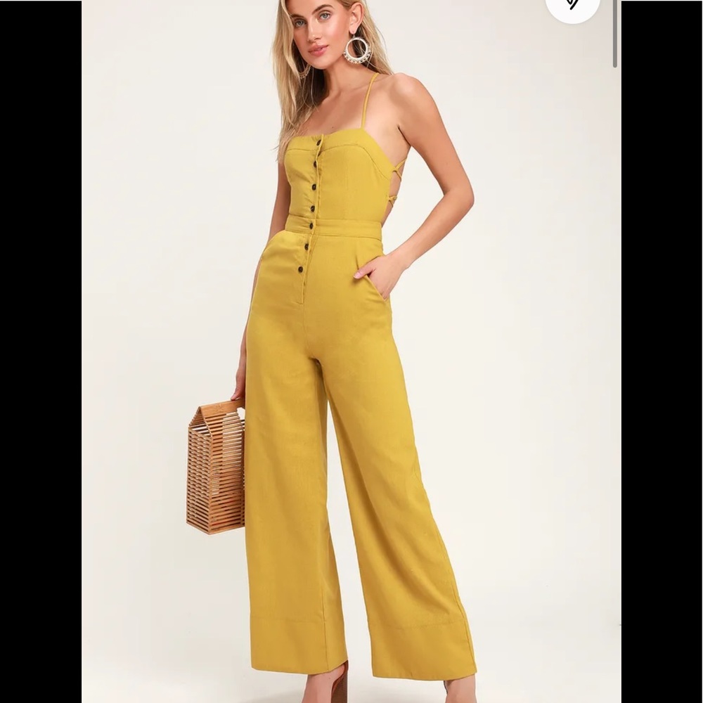 NWT Lulu’s  linen Jumpsuit in Mustard size small